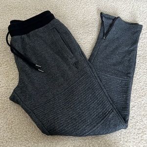 Mens joggers Guess- size Small.